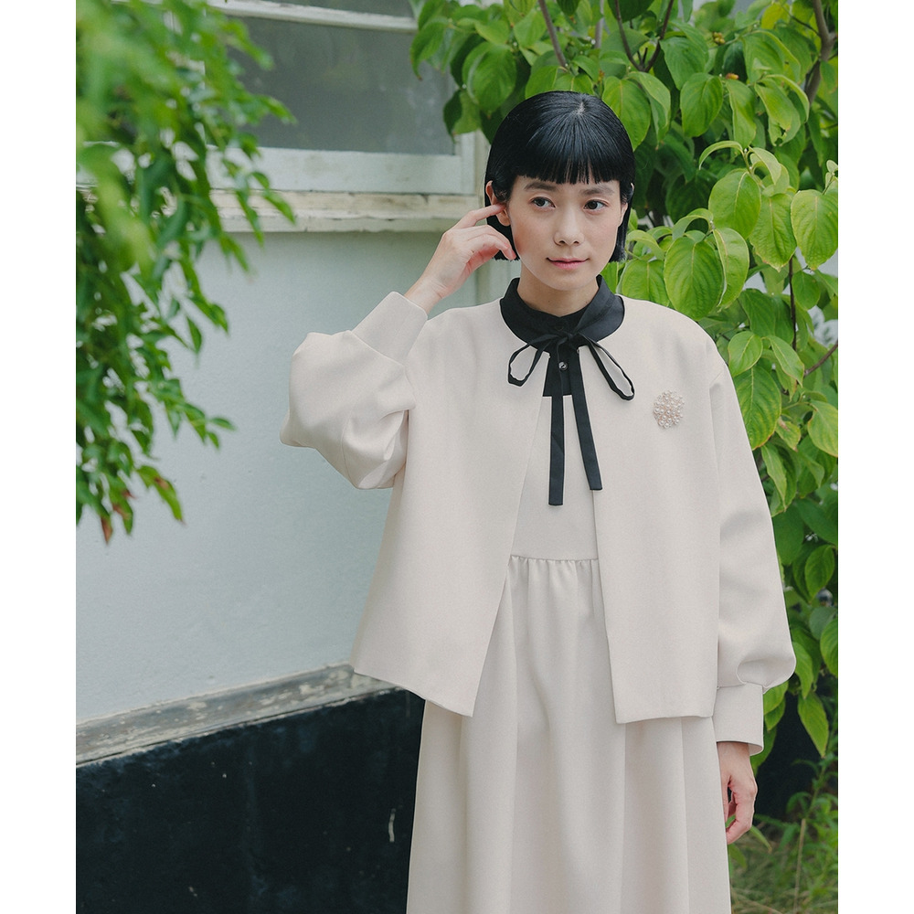 【入学式・卒業式・フォーマル】ドビー織ジャケットアンサンブル3点セット(ジャケット+ブラウス+キャミワンピース) 大きいサイズ Neina10