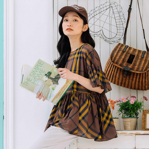 【大きいサイズ】 15号(3L) INDESIGN チェックフリルペプラムブラウス【アリノマ/Alinoma】 【大きいサイズ】 15号(3L) INDESIGN チェックフリルペプラムブラウス【アリノマ/Alinoma】