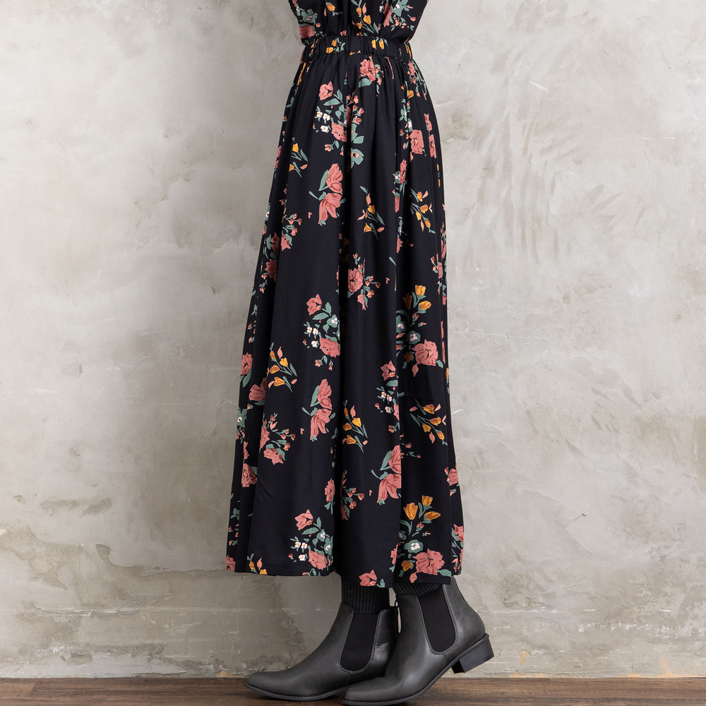 INDESIGN フラワーブーケプリントスカート18