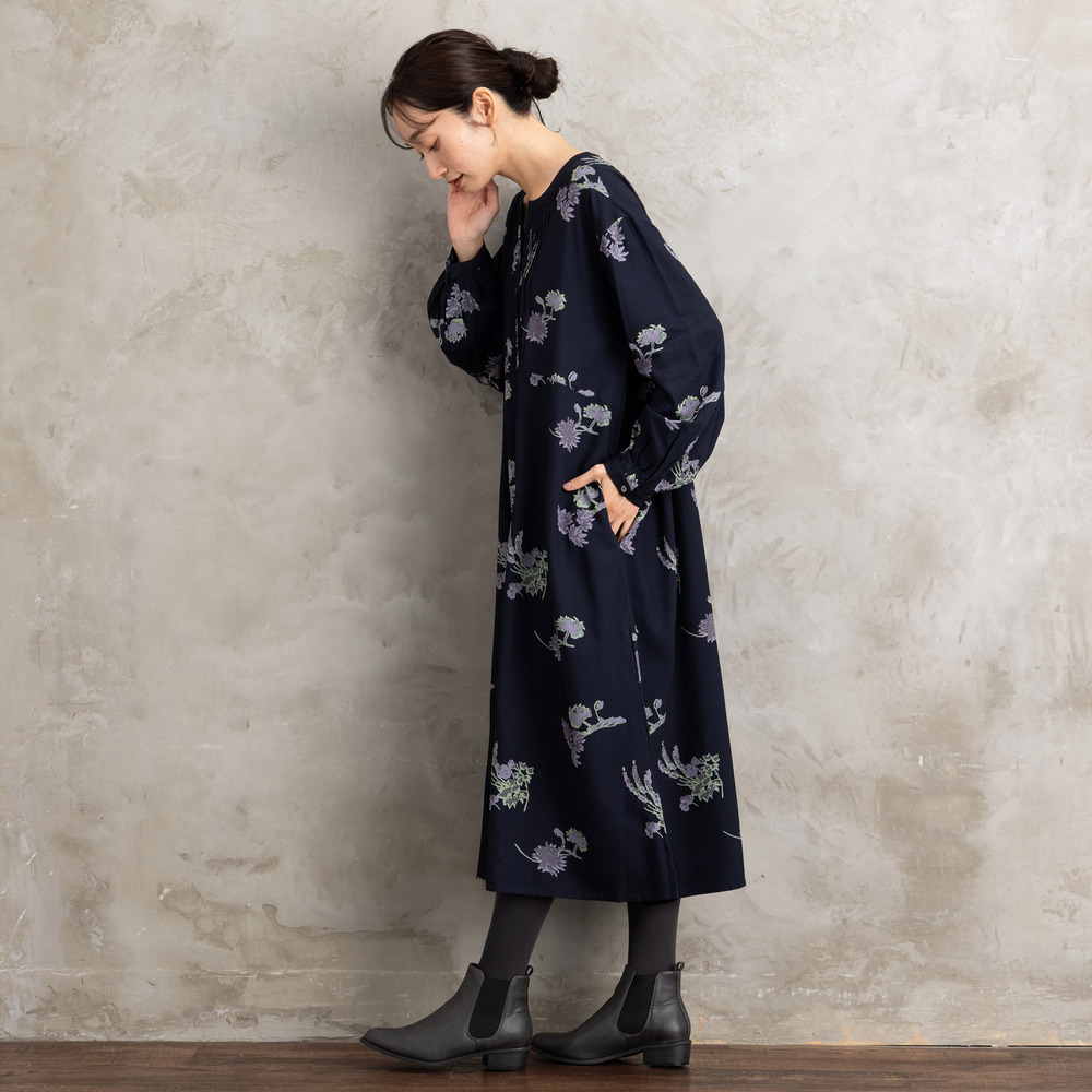 INDESIGN フラワープリントピンタックワンピース17