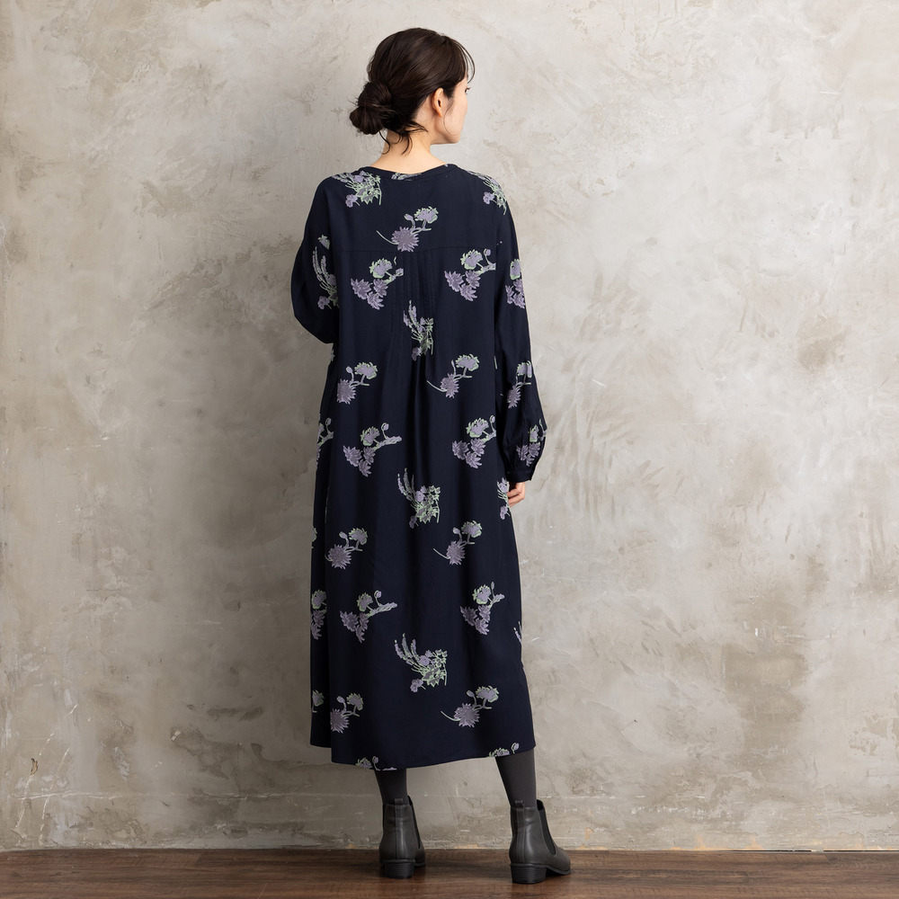 INDESIGN フラワープリントピンタックワンピース18