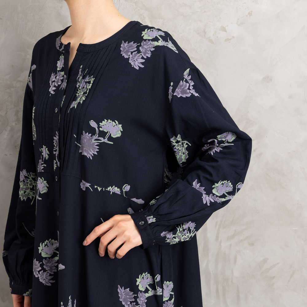 INDESIGN フラワープリントピンタックワンピース20