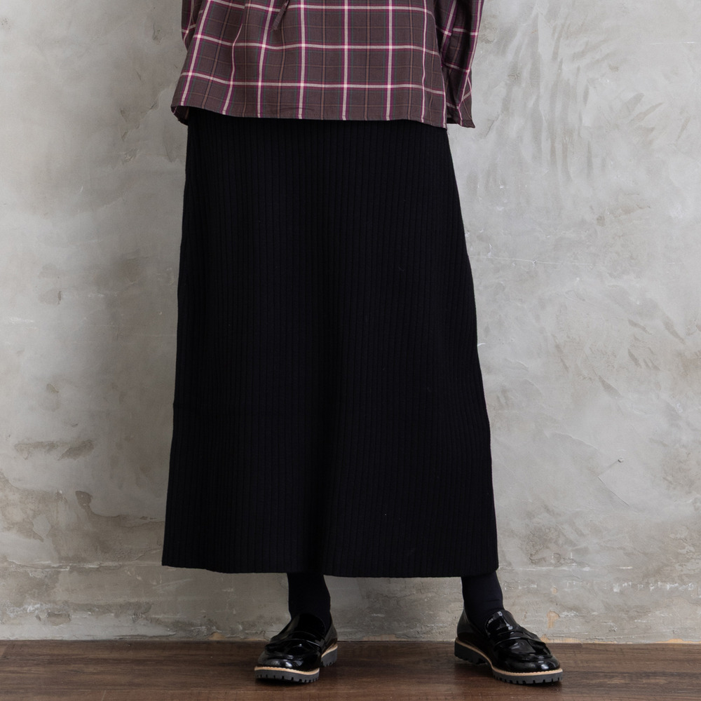 FONTLAB リブニットスカート1