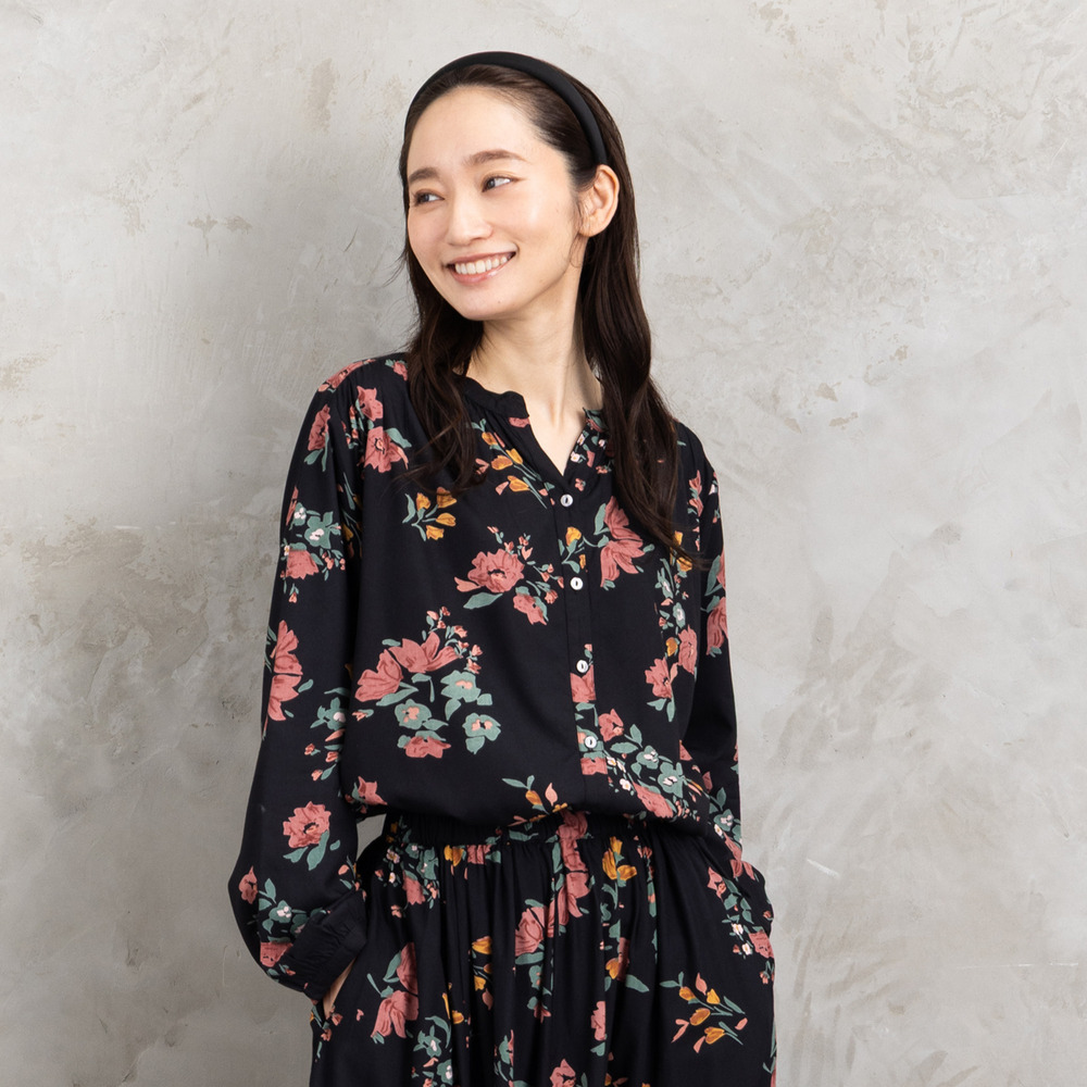 21号(6L～) INDESIGN フラワーブーケプリントブラウス