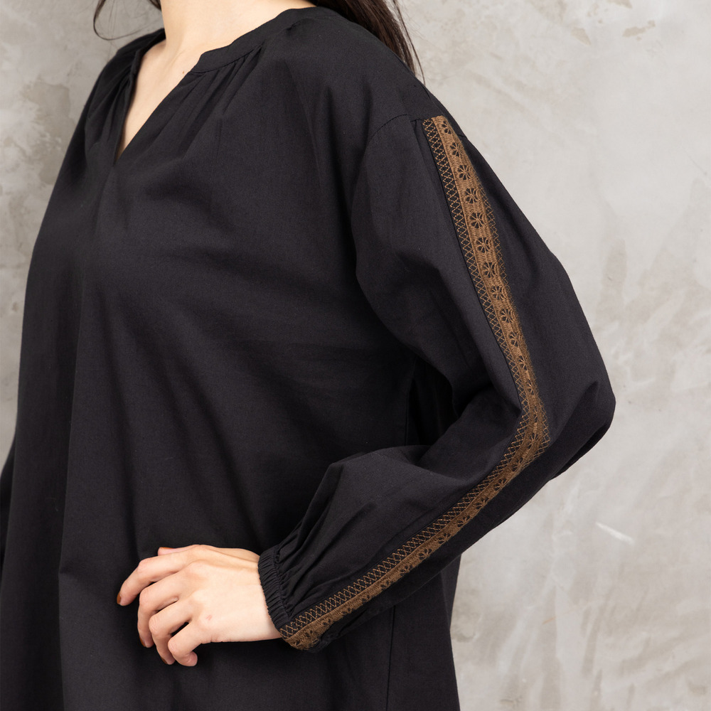 21号(6L~) INDESIGN チロリアンテープエンブロイダリーブラウス9