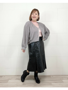 シースルー×ファー×レザースカートコーデ