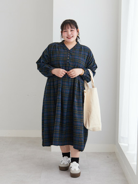 フランネルチェックワンピースコーデ