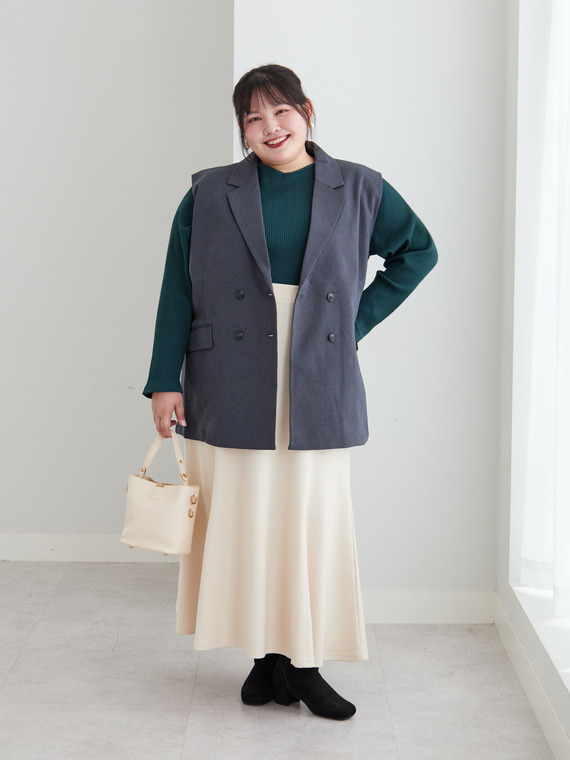 テーラードジレとマーメイドスカートのきれいめコーデ