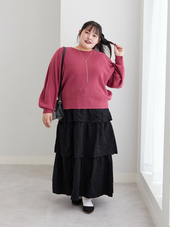短丈ニット×ティアードフレアで作る上品スタイルコーデ