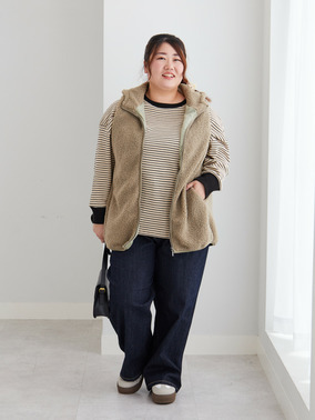 ゆったりボアベストコーデ