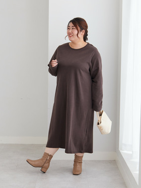 Iラインワンピースコーデ