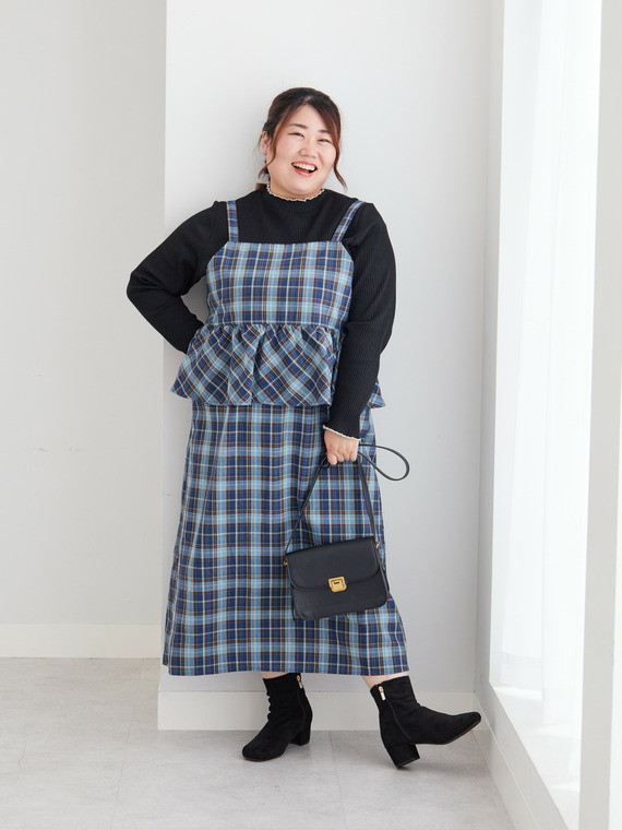 ペプラムキャミワンピースコーデ