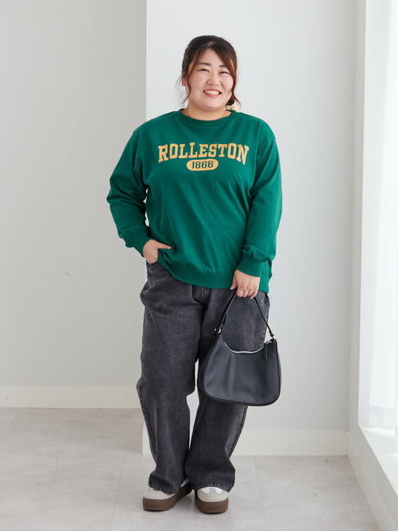 ゆるシルエットプリントトレーナーコーデ