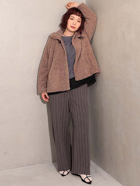 ボアジャケットコーデ　レスウェル