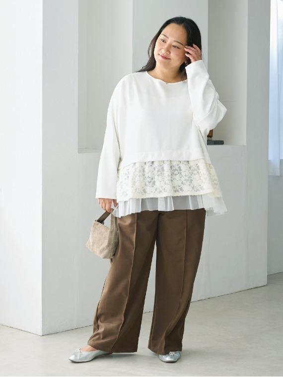 オフィスカジュアルコーデ　パンツスタイル　ラビアンジェ