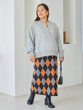 冬のらくちんコーデ　ニットスカート　スウェット　ラビアンジェ