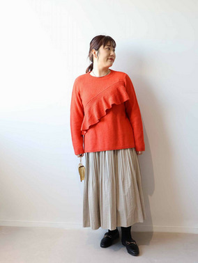 華やかニットコーデ