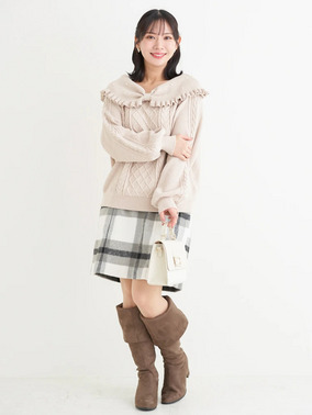 甘めが可愛いオフショルニットの冬デートコーデ