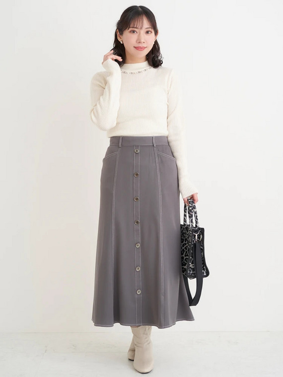 美シルエットマーメイドスカートの上品休日コーデ