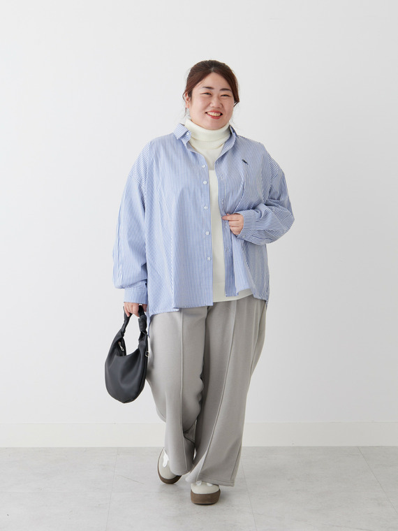 ストライプシャツ&times;ワイドパンツの抜け感コーデ