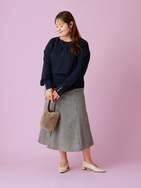 柔らかカットソーゆるトップスコーデ