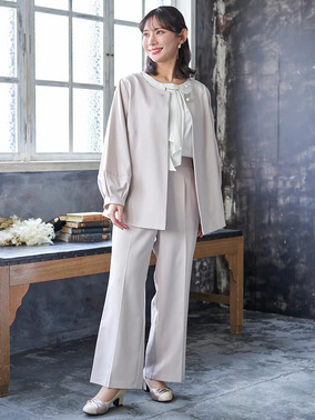 ぽっちゃりお洒落ママのパンツセレモニーコーデ