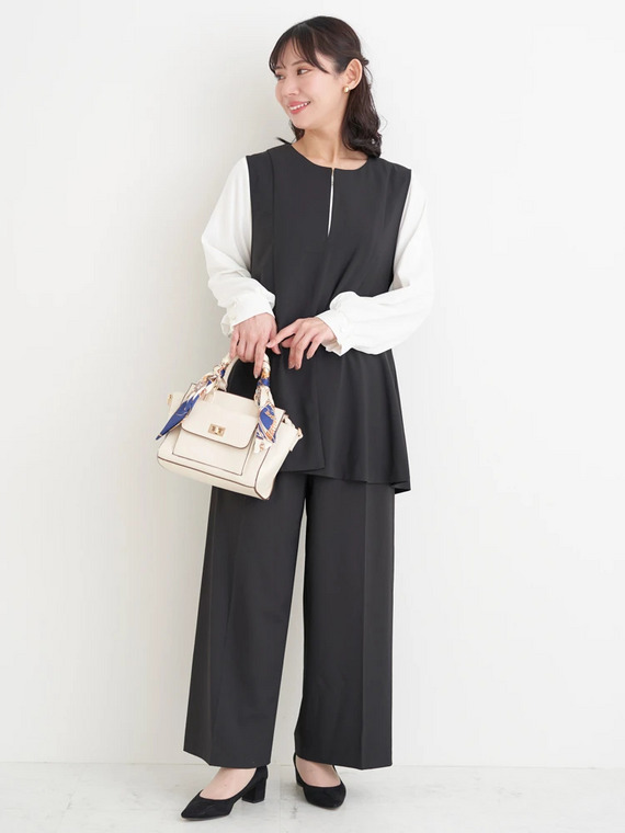 ぽっちゃりママの華奢見えセレモニーコーデ