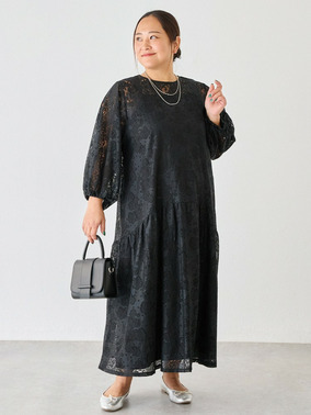 総レースワンピースコーデ