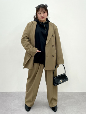 ダブルテーラードジャケットコーデ