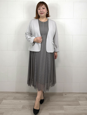 総レースワンピースドレスアンサンブルコーデ