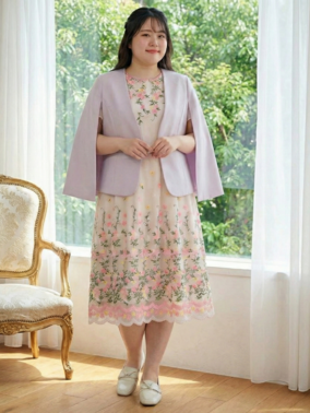 ケープジャケット&times;ワンピースコーデ