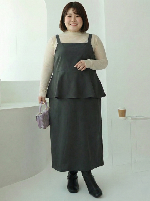 バックデザインワンピースコーデ