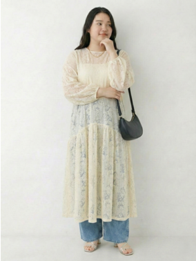 総レースワンピースコーデ