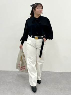 タイ付ブラウスコーデ