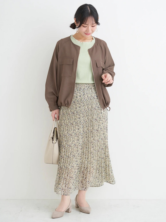 ぽっちゃりさん向け春の休日お出かけコーデ