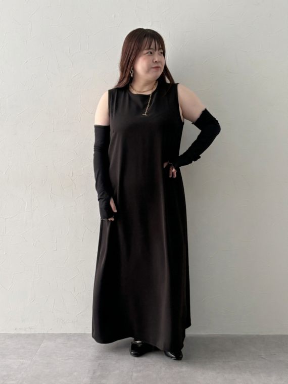 ノースリーブAラインロングワンピースコーデ