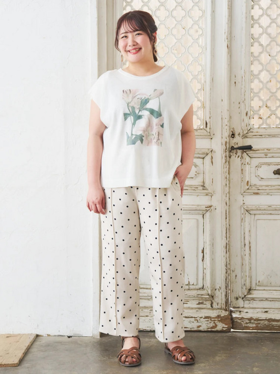 ぽっちゃりさん向け大人こなれ感柄パンツコーデ