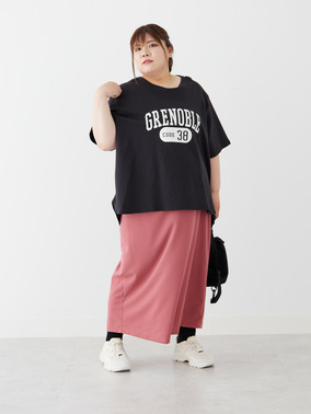 【ハッピーさらりん】 カレッジプリント 裾ラウンド Tシャツ