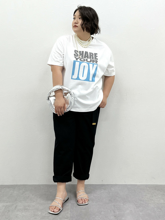 キレイめコーデ　Tシャツ　シックスタイル