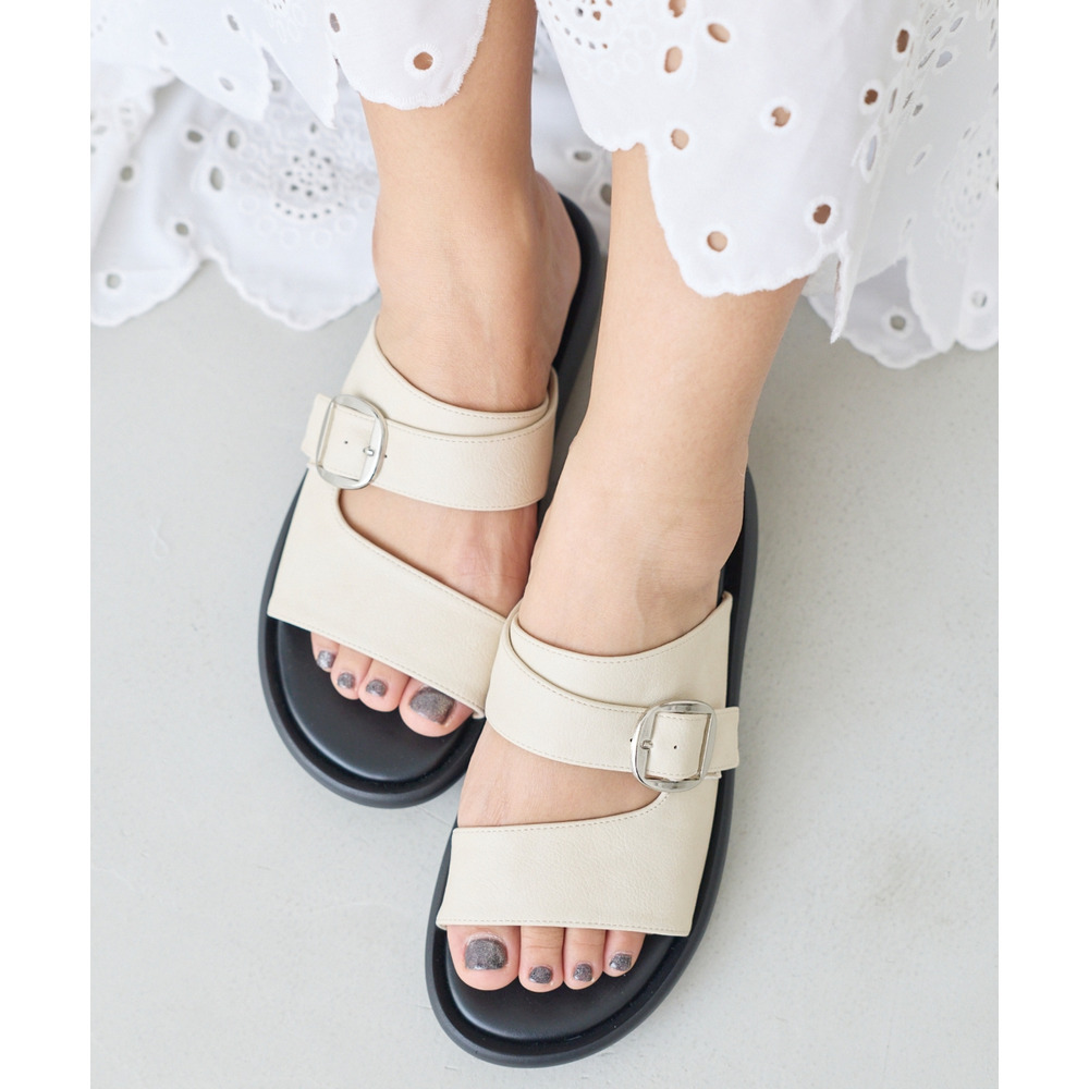 【ゆったり甲高】バックルストラップサンダル　23.5cm/24.5cm　幅広　甲高　カジュアル　ラビアンジェ